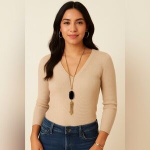 Kendra Scott Rayne Gold long pendant necklace. Gently used. No tarnish. ✨✨